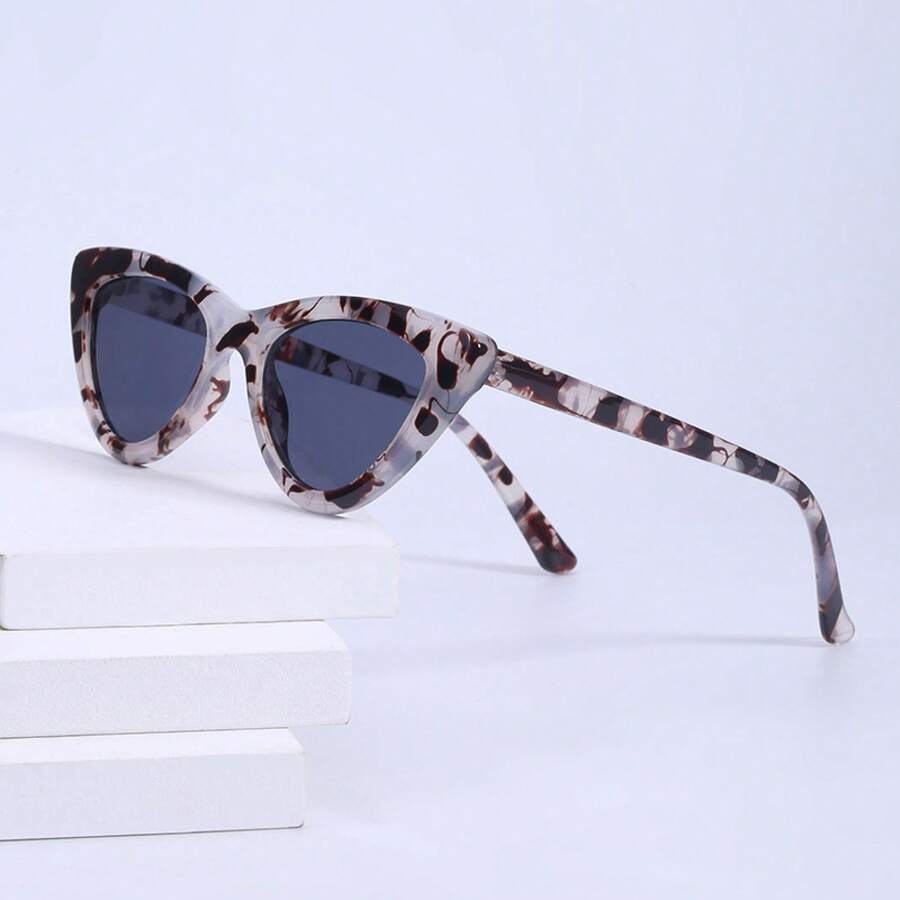 แว่นตาทรงแคทอายสุดอินเทรนด์ ตั - Sunglasses Cat Eye บทวิจารณ์และราคา