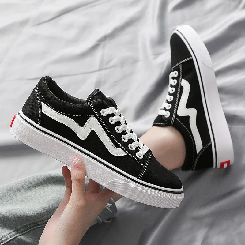 รองเท้าผ้าใบสเก็ตบอร์ดระบายอาก - Vans Shoes Old Skool บทวิจารณ์และราคา